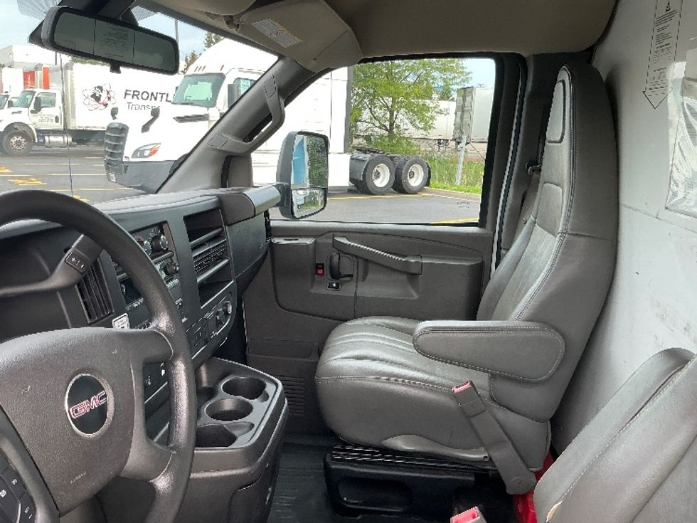 Light Duty Box Truck-Light and Medium Duty Trucks-GMC-2022-Savana G33903-Brooklyn Park-MN-128,173\n\t\tmiles-$ 26,750 - Image 19