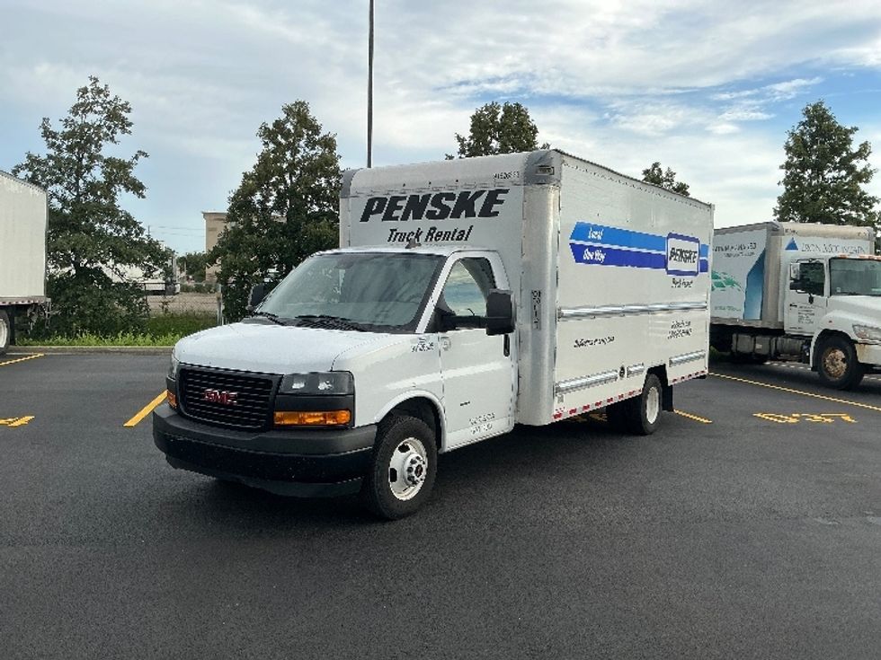 Light Duty Box Truck-Light and Medium Duty Trucks-GMC-2022-Savana G33903-Brooklyn Park-MN-128,173\n\t\tmiles-$ 26,750 - Image 3