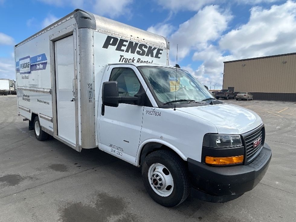 Light Duty Box Truck-Light and Medium Duty Trucks-GMC-2022-Savana G33903-Brooklyn Park-MN-39,107\n\t\tmiles-$ 42,000 - Image 1