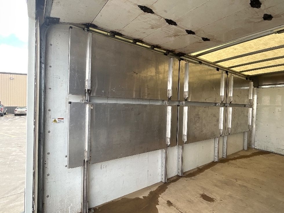 Light Duty Box Truck-Light and Medium Duty Trucks-GMC-2022-Savana G33903-Brooklyn Park-MN-39,107\n\t\tmiles-$ 42,000 - Image 10