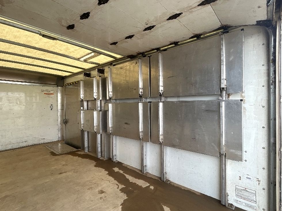 Light Duty Box Truck-Light and Medium Duty Trucks-GMC-2022-Savana G33903-Brooklyn Park-MN-39,107\n\t\tmiles-$ 42,000 - Image 11