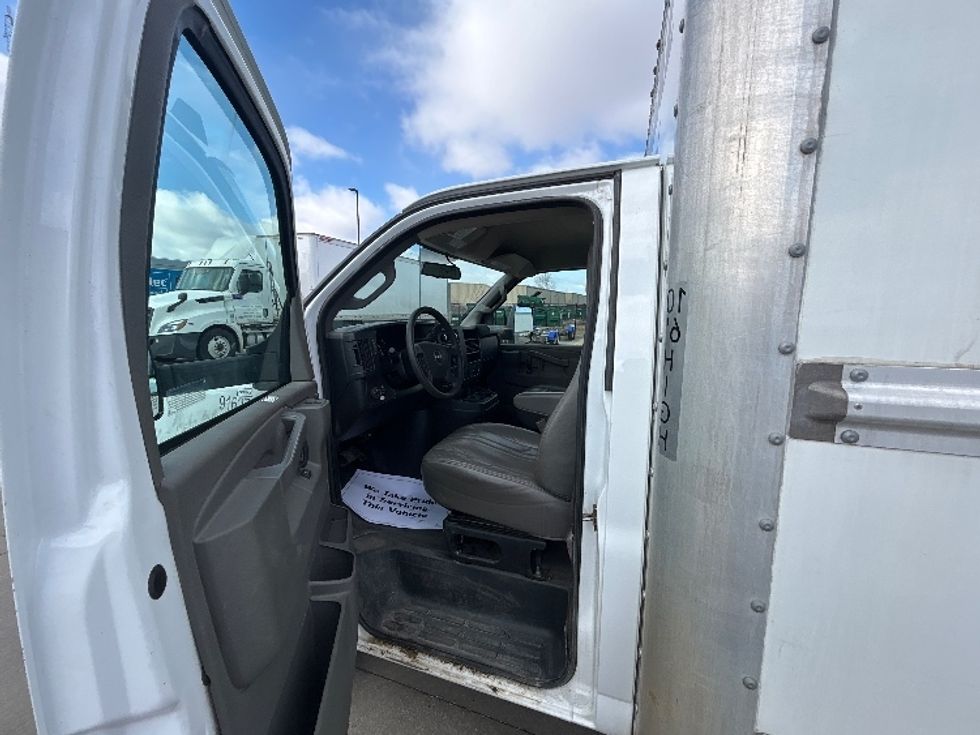 Light Duty Box Truck-Light and Medium Duty Trucks-GMC-2022-Savana G33903-Brooklyn Park-MN-39,107\n\t\tmiles-$ 42,000 - Image 15
