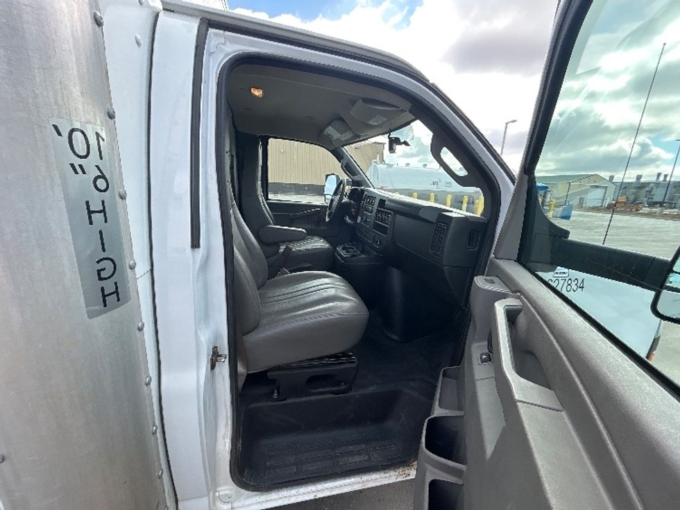 Light Duty Box Truck-Light and Medium Duty Trucks-GMC-2022-Savana G33903-Brooklyn Park-MN-39,107\n\t\tmiles-$ 42,000 - Image 19