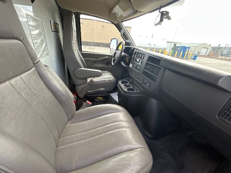 Light Duty Box Truck-Light and Medium Duty Trucks-GMC-2022-Savana G33903-Brooklyn Park-MN-39,107\n\t\tmiles-$ 42,000 - Image 21