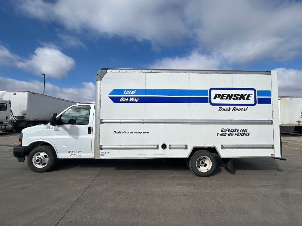 Light Duty Box Truck-Light and Medium Duty Trucks-GMC-2022-Savana G33903-Brooklyn Park-MN-39,107\n\t\tmiles-$ 42,000 - Image 4