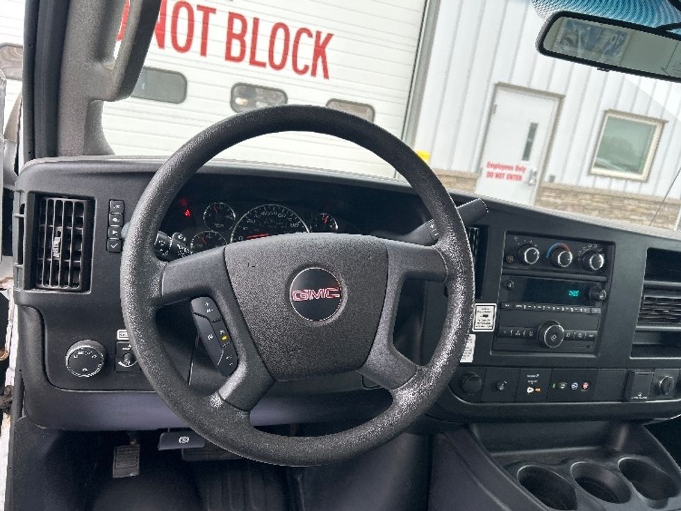 Light Duty Box Truck-Light and Medium Duty Trucks-GMC-2022-Savana G33903-Brooklyn Park-MN-43,492\n\t\tmiles-$ 42,750 - Image 18