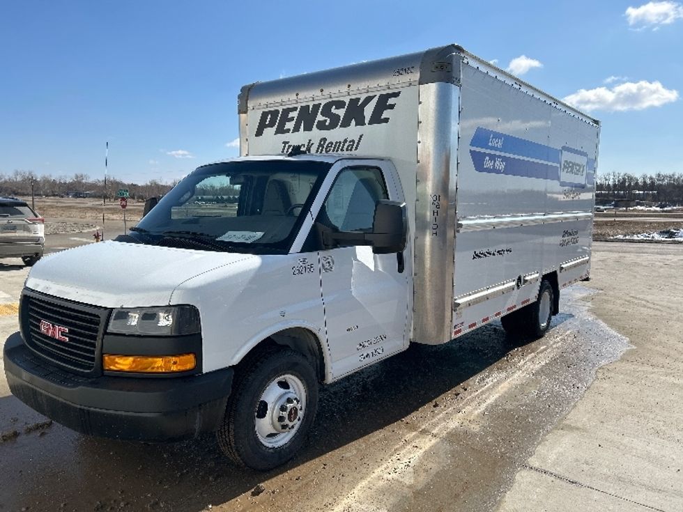 Light Duty Box Truck-Light and Medium Duty Trucks-GMC-2022-Savana G33903-Brooklyn Park-MN-43,492\n\t\tmiles-$ 42,750 - Image 3