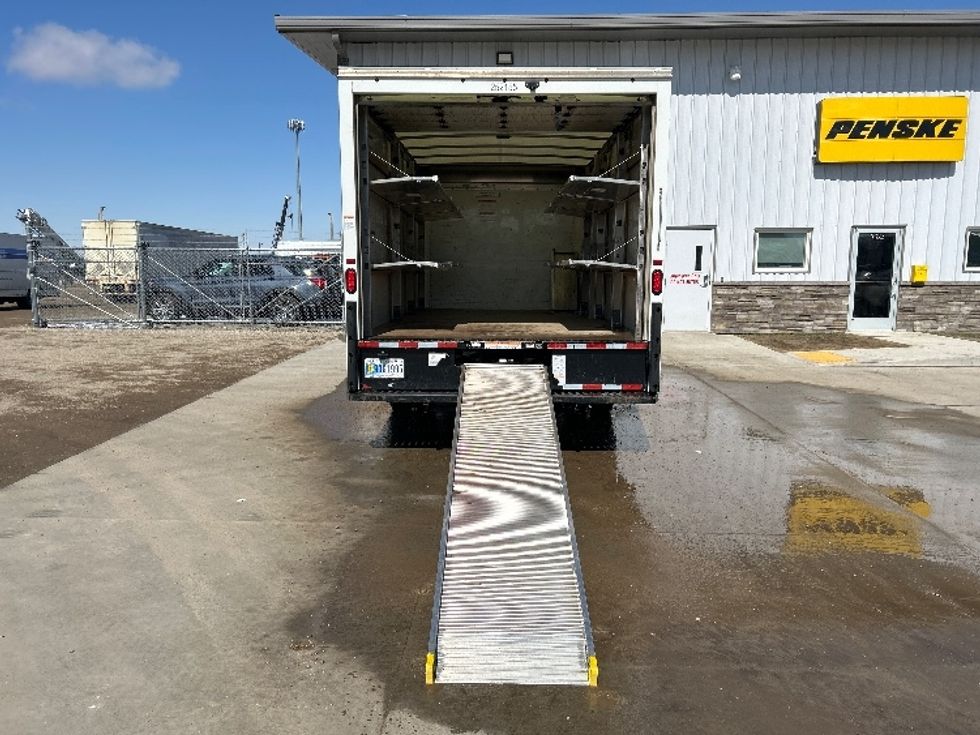 Light Duty Box Truck-Light and Medium Duty Trucks-GMC-2022-Savana G33903-Brooklyn Park-MN-43,492\n\t\tmiles-$ 42,750 - Image 9