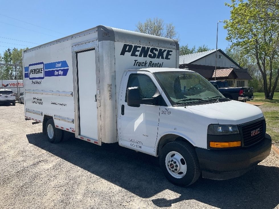 Light Duty Box Truck-Light and Medium Duty Trucks-GMC-2022-Savana G33903-Brooklyn Park-MN-46,797\n\t\tmiles-$ 41,500 - Image 1