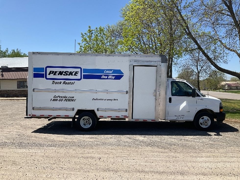 Light Duty Box Truck-Light and Medium Duty Trucks-GMC-2022-Savana G33903-Brooklyn Park-MN-46,797\n\t\tmiles-$ 41,500 - Image 15