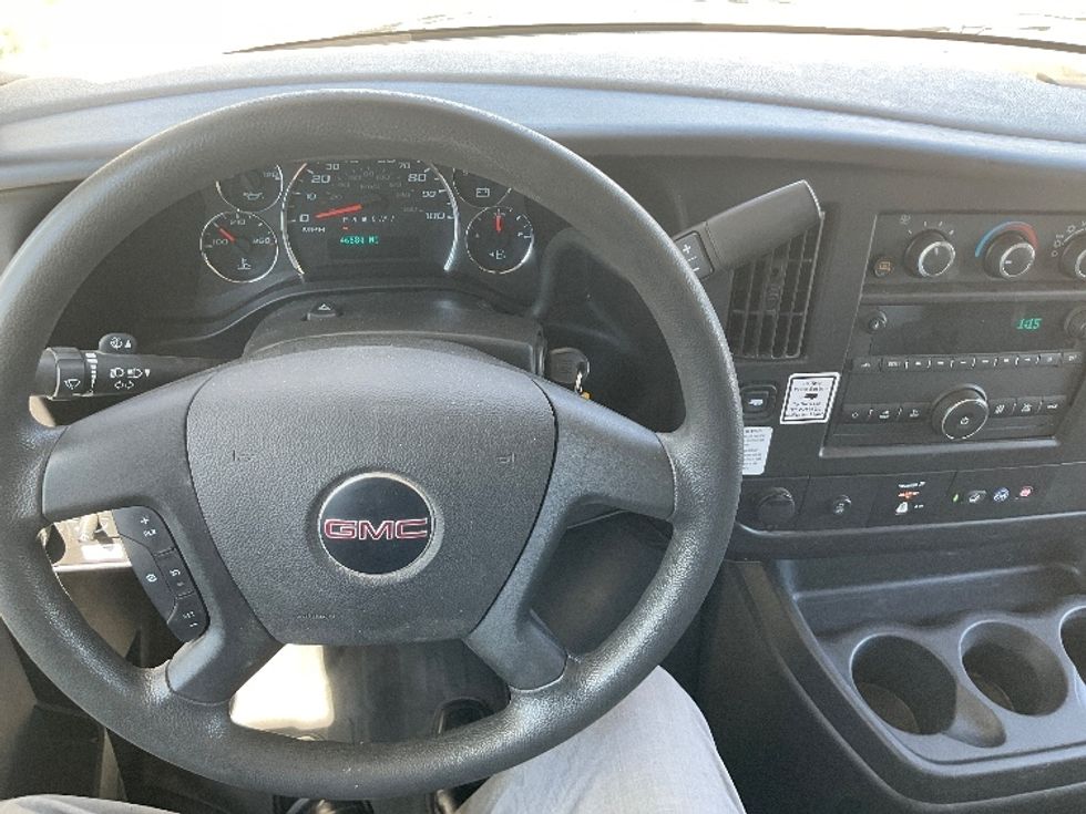 Light Duty Box Truck-Light and Medium Duty Trucks-GMC-2022-Savana G33903-Brooklyn Park-MN-46,797\n\t\tmiles-$ 41,500 - Image 18