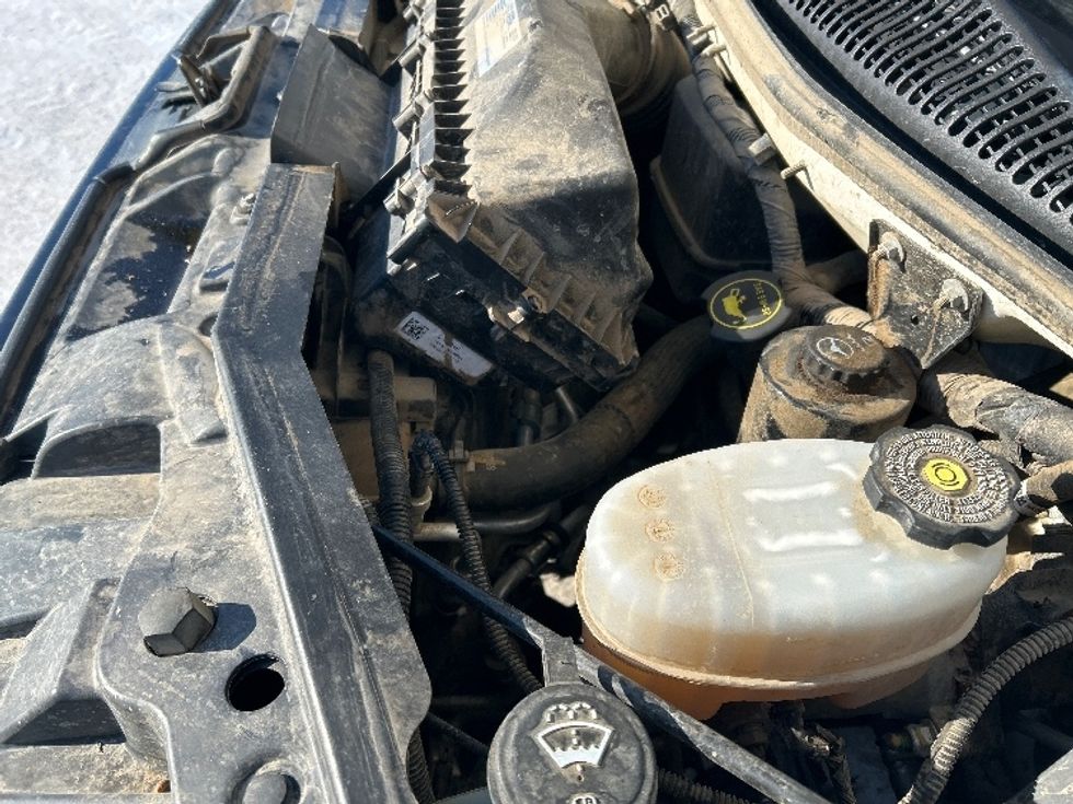 Light Duty Box Truck-Light and Medium Duty Trucks-GMC-2022-Savana G33903-Brooklyn Park-MN-58,321\n\t\tmiles-$ 43,000 - Image 24