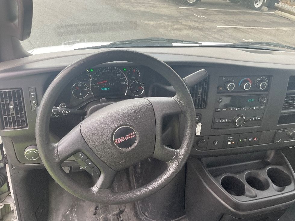 Light Duty Box Truck-Light and Medium Duty Trucks-GMC-2022-Savana G33903-Burlington-NJ-58,300\n\t\tmiles-$ 38,250 - Image 18