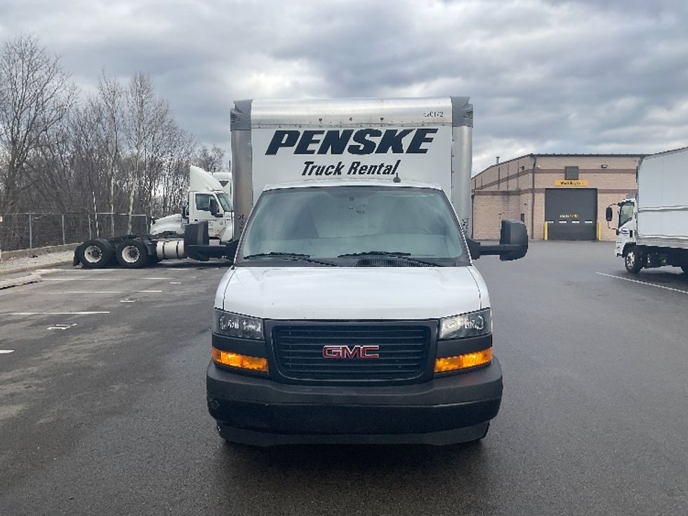 Light Duty Box Truck-Light and Medium Duty Trucks-GMC-2022-Savana G33903-Burlington-NJ-58,300\n\t\tmiles-$ 38,250 - Image 2