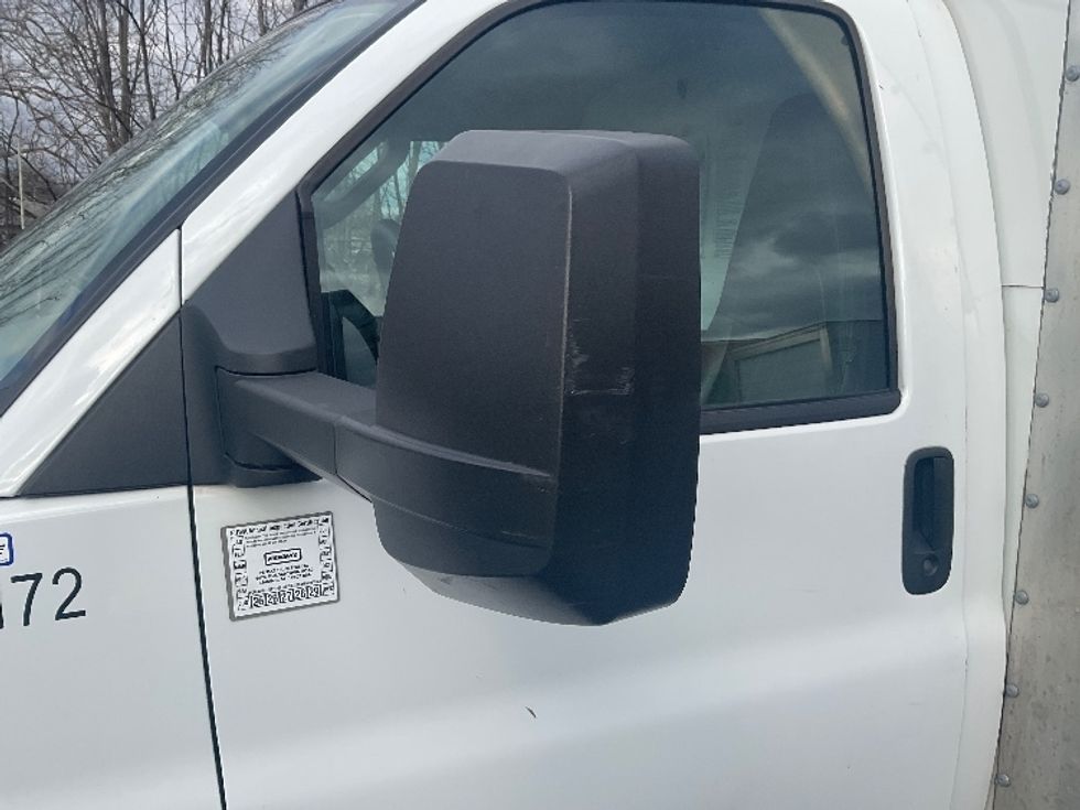 Light Duty Box Truck-Light and Medium Duty Trucks-GMC-2022-Savana G33903-Burlington-NJ-58,300\n\t\tmiles-$ 38,250 - Image 27