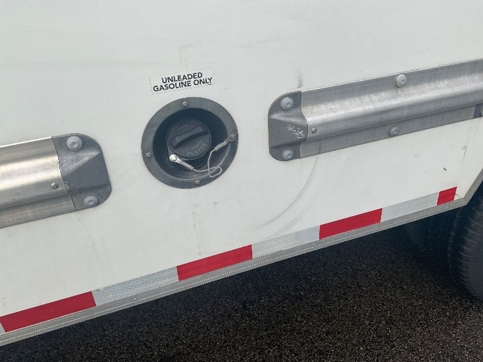 Light Duty Box Truck-Light and Medium Duty Trucks-GMC-2022-Savana G33903-Burlington-NJ-58,300\n\t\tmiles-$ 38,250 - Image 28