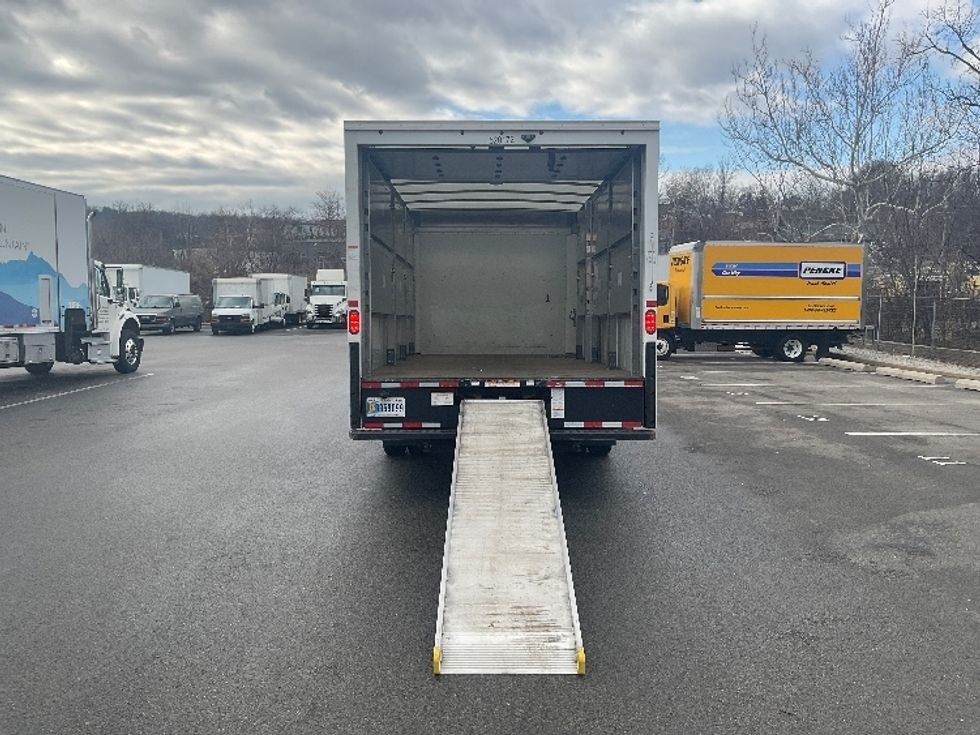 Light Duty Box Truck-Light and Medium Duty Trucks-GMC-2022-Savana G33903-Burlington-NJ-58,300\n\t\tmiles-$ 38,250 - Image 9