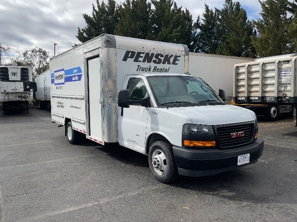 Light Duty Box Truck-Light and Medium Duty Trucks-GMC-2022-Savana G33903-Capitol Heights-MD-14,845\n\t\tmiles-$ 46,000 - Image 1