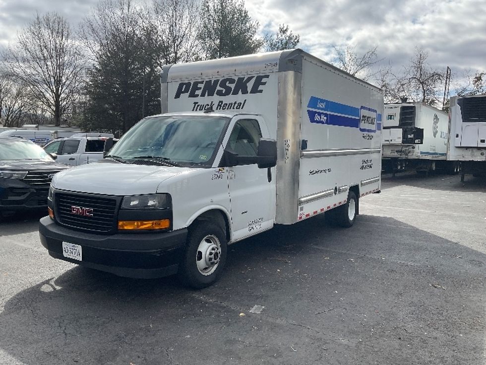Light Duty Box Truck-Light and Medium Duty Trucks-GMC-2022-Savana G33903-Capitol Heights-MD-14,845\n\t\tmiles-$ 46,000 - Image 3