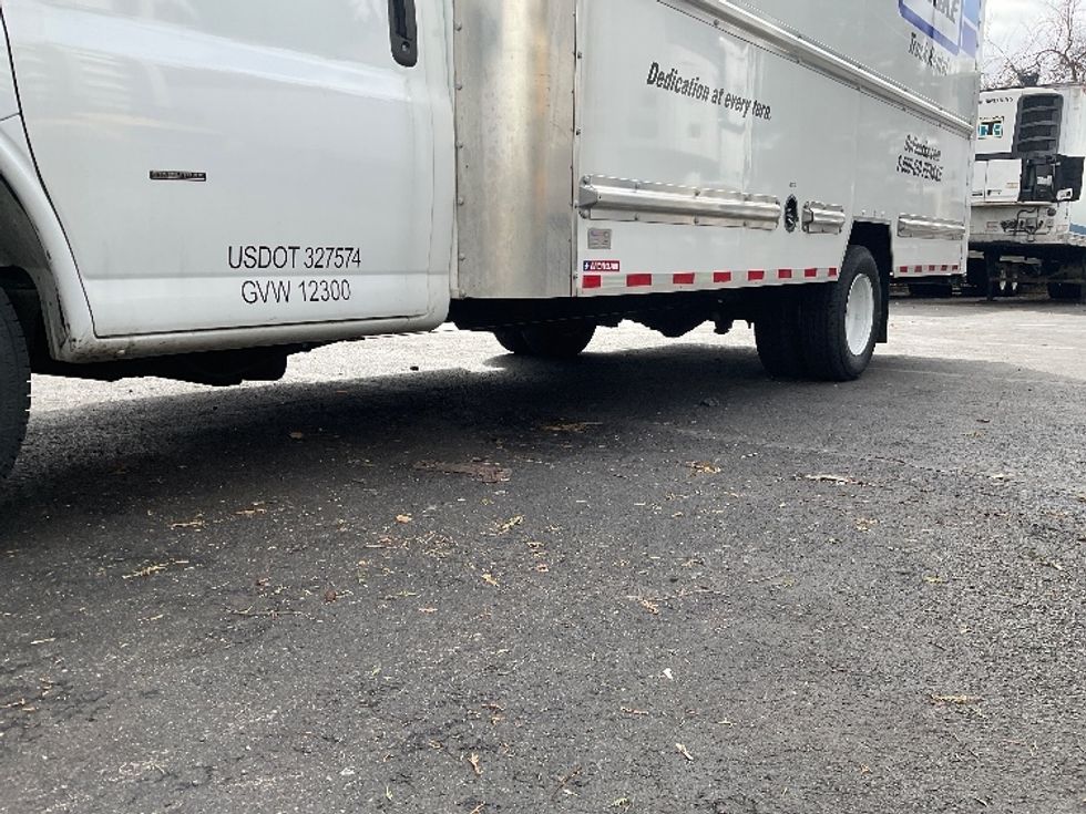 Light Duty Box Truck-Light and Medium Duty Trucks-GMC-2022-Savana G33903-Capitol Heights-MD-14,845\n\t\tmiles-$ 46,000 - Image 5