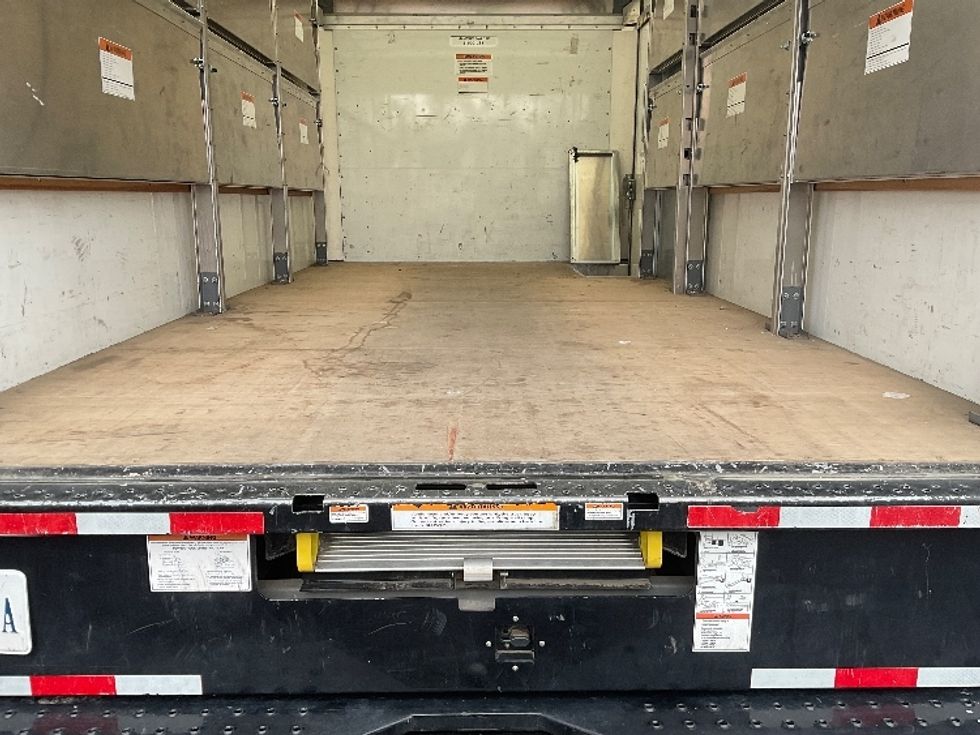 Light Duty Box Truck-Light and Medium Duty Trucks-GMC-2022-Savana G33903-Capitol Heights-MD-24,162\n\t\tmiles-$ 45,000 - Image 10