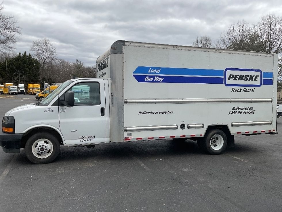 Light Duty Box Truck-Light and Medium Duty Trucks-GMC-2022-Savana G33903-Capitol Heights-MD-24,162\n\t\tmiles-$ 45,000 - Image 4