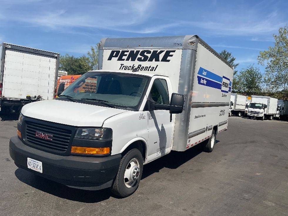 Light Duty Box Truck-Light and Medium Duty Trucks-GMC-2022-Savana G33903-Capitol Heights-MD-30,000\n\t\tmiles-$ 42,250 - Image 3