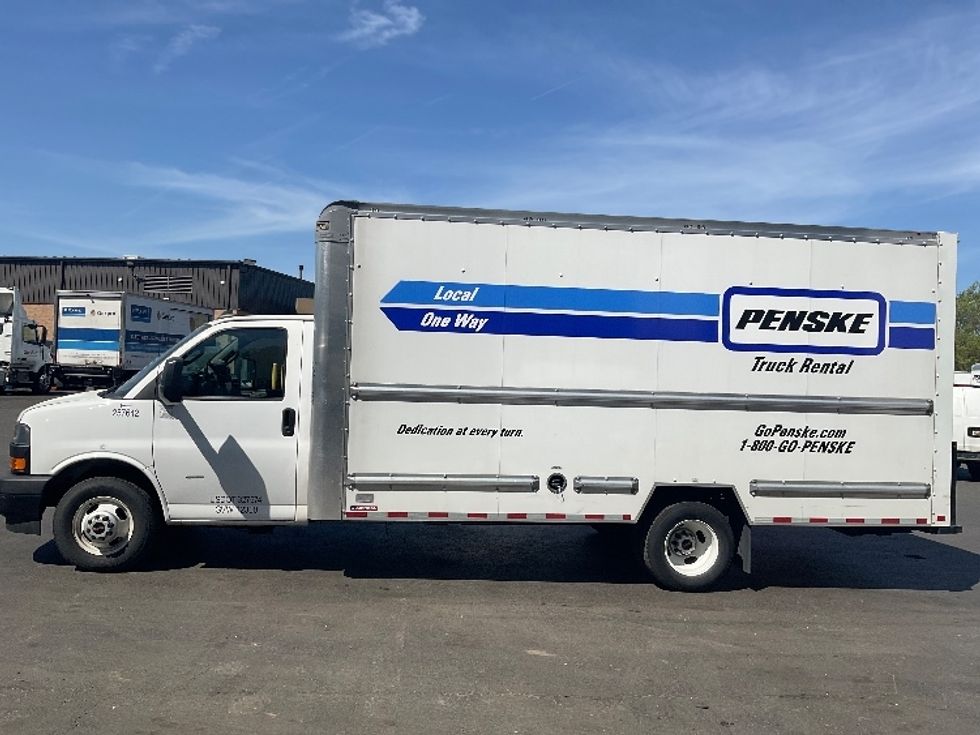 Light Duty Box Truck-Light and Medium Duty Trucks-GMC-2022-Savana G33903-Capitol Heights-MD-30,000\n\t\tmiles-$ 42,250 - Image 4