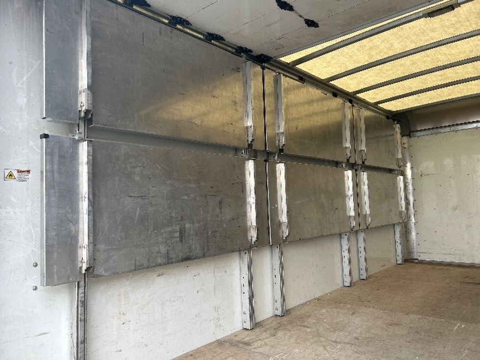 Light Duty Box Truck-Light and Medium Duty Trucks-GMC-2022-Savana G33903-Carson-CA-33,797\n\t\tmiles-$ 45,750 - Image 11