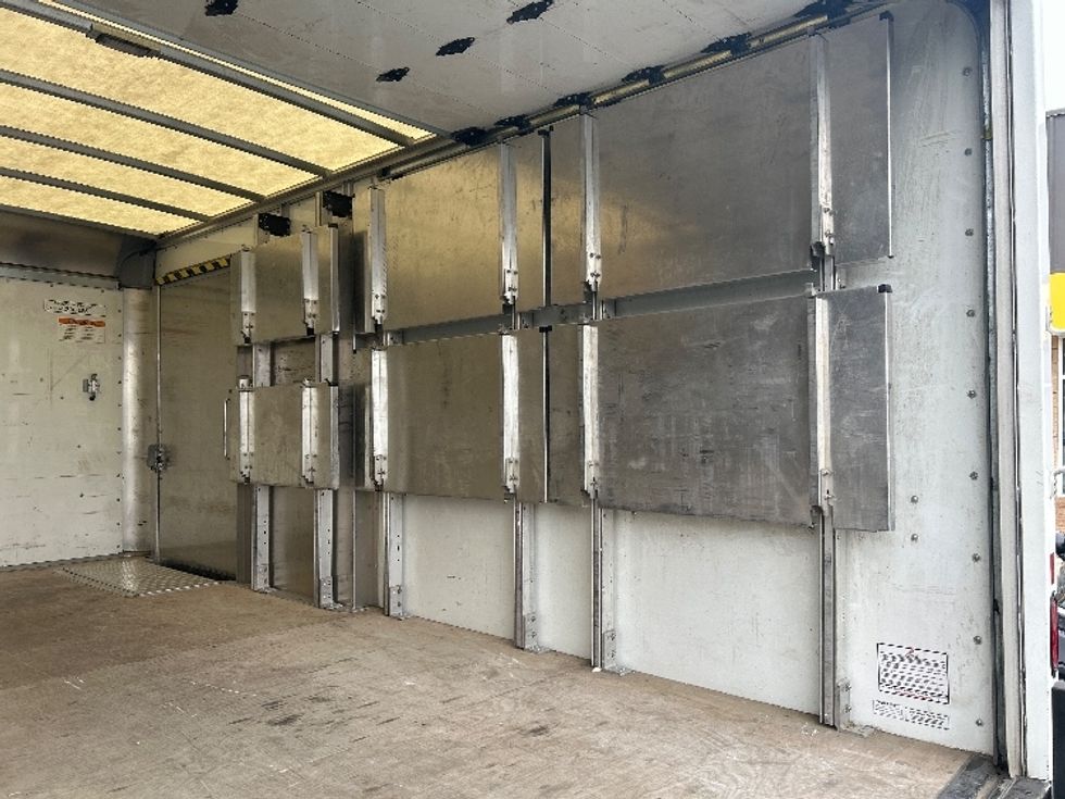 Light Duty Box Truck-Light and Medium Duty Trucks-GMC-2022-Savana G33903-Carson-CA-33,797\n\t\tmiles-$ 45,750 - Image 12