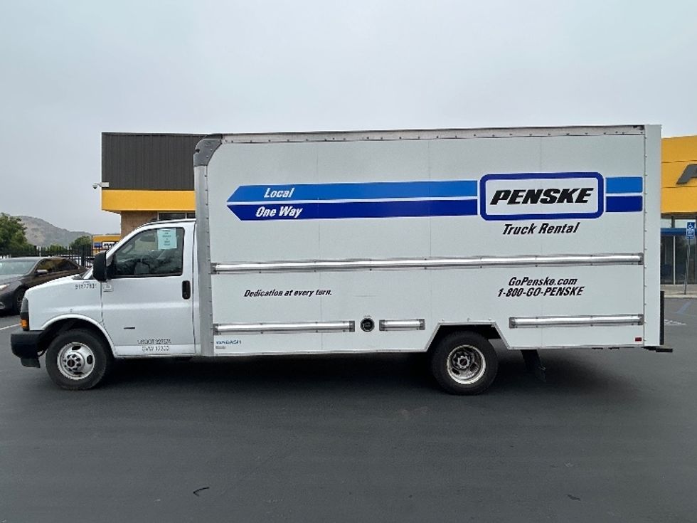 Light Duty Box Truck-Light and Medium Duty Trucks-GMC-2022-Savana G33903-Carson-CA-33,797\n\t\tmiles-$ 45,750 - Image 4