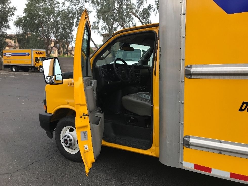 Light Duty Box Truck-Light and Medium Duty Trucks-GMC-2022-Savana G33903-Chandler-AZ-91,808\n\t\tmiles-$ 30,500 - Image 15
