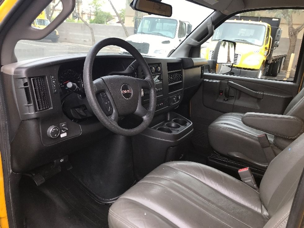 Light Duty Box Truck-Light and Medium Duty Trucks-GMC-2022-Savana G33903-Chandler-AZ-91,808\n\t\tmiles-$ 30,500 - Image 16