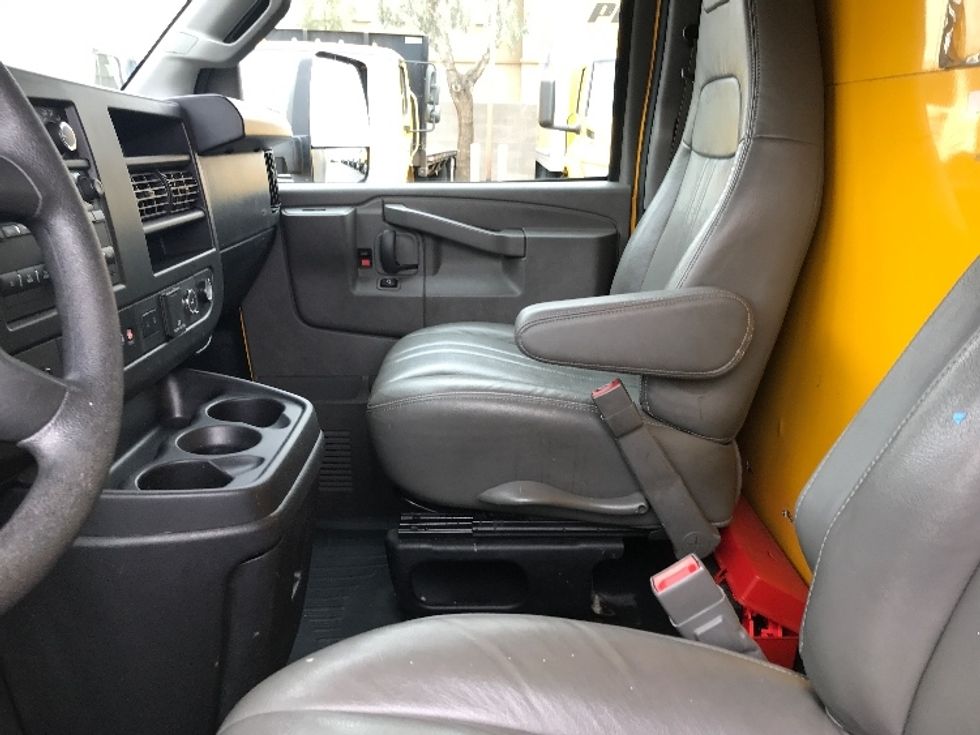 Light Duty Box Truck-Light and Medium Duty Trucks-GMC-2022-Savana G33903-Chandler-AZ-91,808\n\t\tmiles-$ 30,500 - Image 18