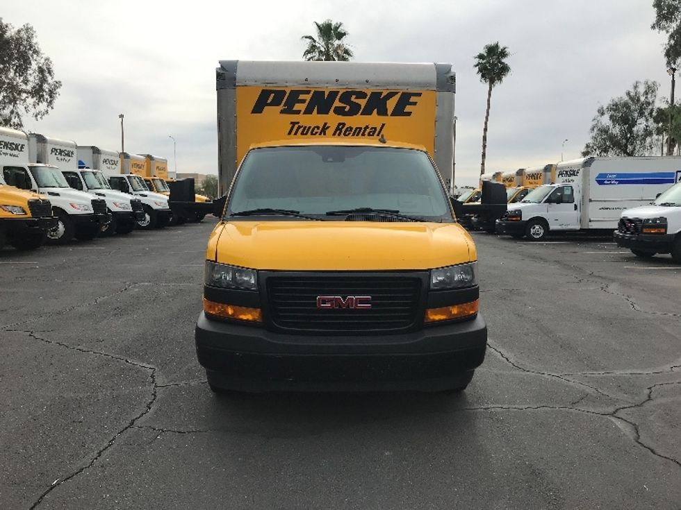 Light Duty Box Truck-Light and Medium Duty Trucks-GMC-2022-Savana G33903-Chandler-AZ-91,808\n\t\tmiles-$ 30,500 - Image 2