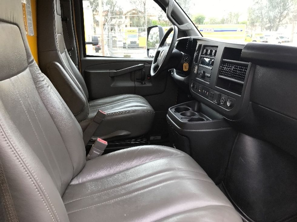 Light Duty Box Truck-Light and Medium Duty Trucks-GMC-2022-Savana G33903-Chandler-AZ-91,808\n\t\tmiles-$ 30,500 - Image 21