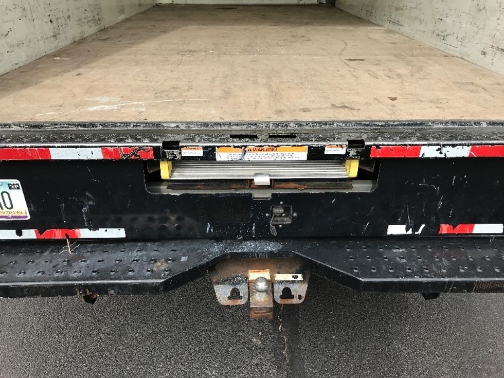 Light Duty Box Truck-Light and Medium Duty Trucks-GMC-2022-Savana G33903-Chandler-AZ-91,808\n\t\tmiles-$ 30,500 - Image 9