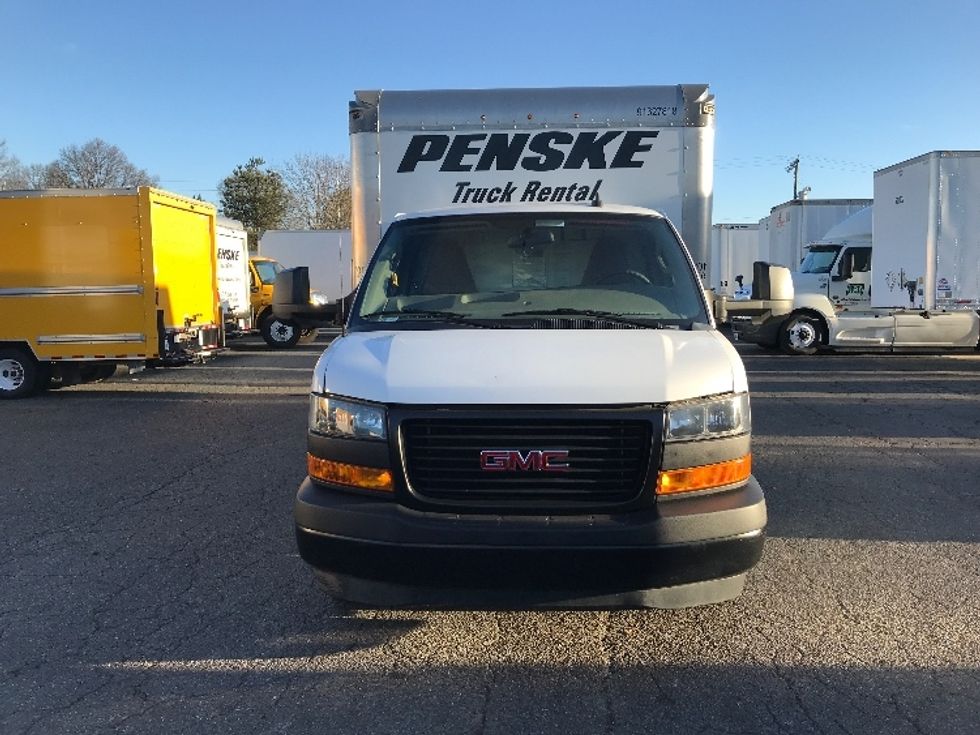 Light Duty Box Truck-Light and Medium Duty Trucks-GMC-2022-Savana G33903-Charlotte-NC-31,837\n\t\tmiles-$ 48,250 - Image 2