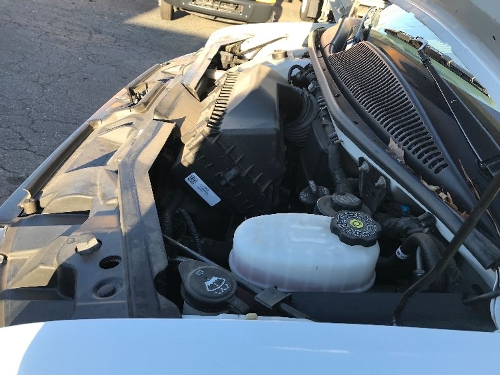 Light Duty Box Truck-Light and Medium Duty Trucks-GMC-2022-Savana G33903-Charlotte-NC-31,837\n\t\tmiles-$ 48,250 - Image 21