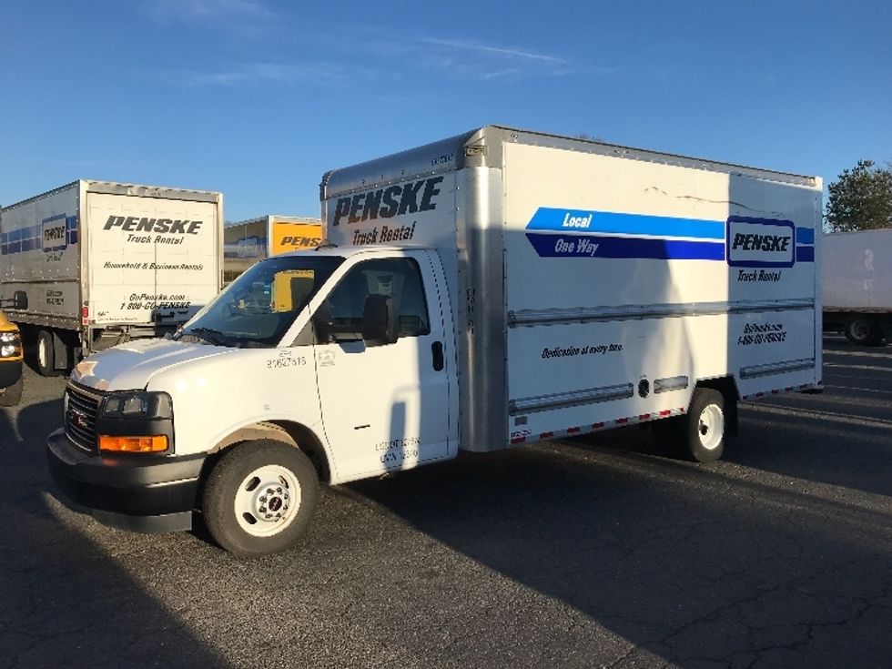 Light Duty Box Truck-Light and Medium Duty Trucks-GMC-2022-Savana G33903-Charlotte-NC-31,837\n\t\tmiles-$ 48,250 - Image 3