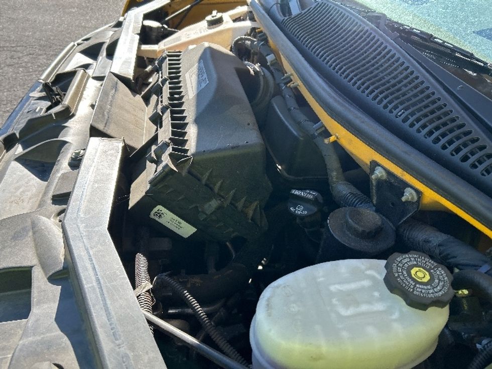 Light Duty Box Truck-Light and Medium Duty Trucks-GMC-2022-Savana G33903-Charlotte-NC-68,081\n\t\tmiles-$ 38,750 - Image 23