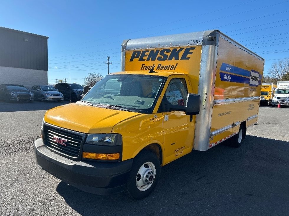 Light Duty Box Truck-Light and Medium Duty Trucks-GMC-2022-Savana G33903-Charlotte-NC-68,081\n\t\tmiles-$ 38,750 - Image 3