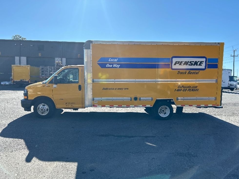 Light Duty Box Truck-Light and Medium Duty Trucks-GMC-2022-Savana G33903-Charlotte-NC-68,081\n\t\tmiles-$ 38,750 - Image 6