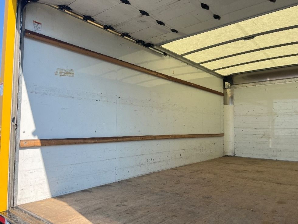 Light Duty Box Truck-Light and Medium Duty Trucks-GMC-2022-Savana G33903-Charlotte-NC-91,603\n\t\tmiles-$ 29,000 - Image 10