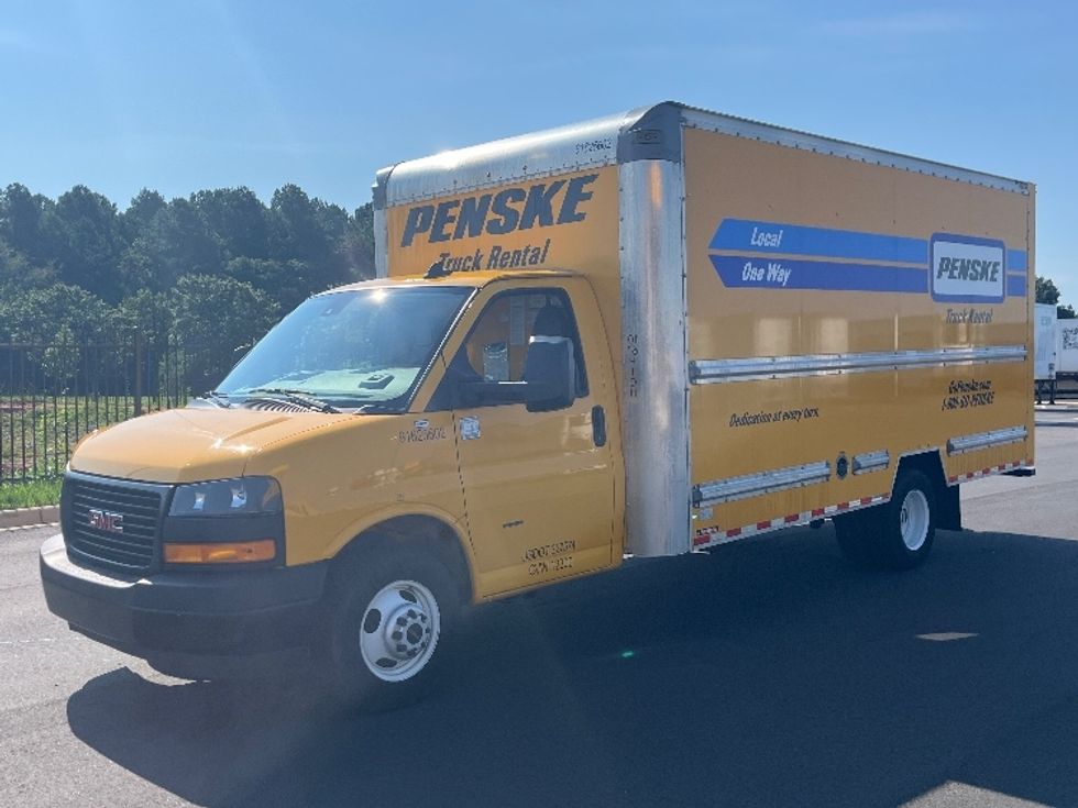 Light Duty Box Truck-Light and Medium Duty Trucks-GMC-2022-Savana G33903-Charlotte-NC-91,603\n\t\tmiles-$ 29,000 - Image 3