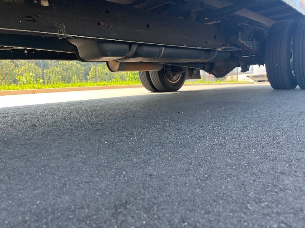 Light Duty Box Truck-Light and Medium Duty Trucks-GMC-2022-Savana G33903-Charlotte-NC-91,603\n\t\tmiles-$ 29,000 - Image 5