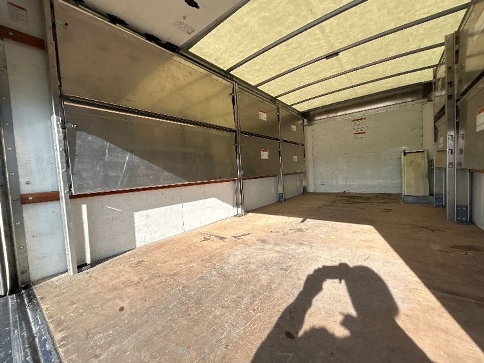 Light Duty Box Truck-Light and Medium Duty Trucks-GMC-2022-Savana G33903-Charlottesville-VA-39,970\n\t\tmiles-$ 44,250 - Image 11