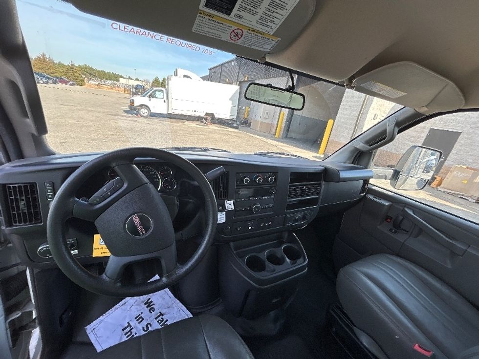 Light Duty Box Truck-Light and Medium Duty Trucks-GMC-2022-Savana G33903-Charlottesville-VA-39,970\n\t\tmiles-$ 44,250 - Image 18