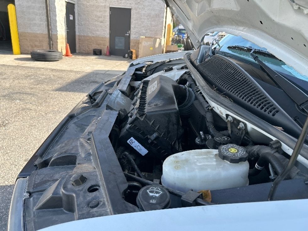 Light Duty Box Truck-Light and Medium Duty Trucks-GMC-2022-Savana G33903-Charlottesville-VA-39,970\n\t\tmiles-$ 44,250 - Image 24