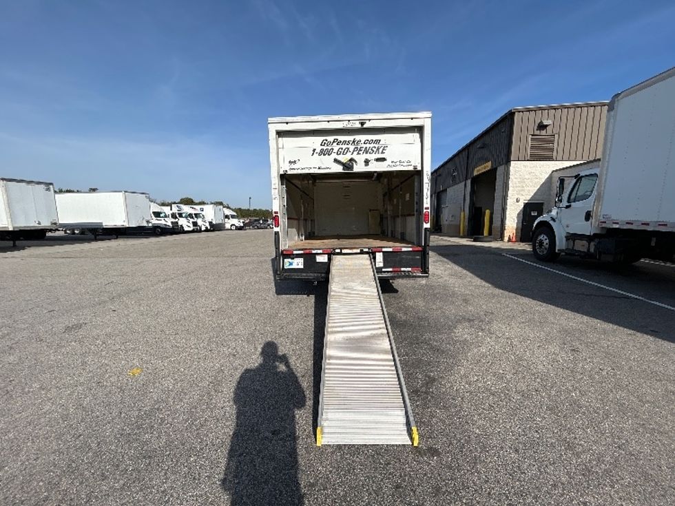 Light Duty Box Truck-Light and Medium Duty Trucks-GMC-2022-Savana G33903-Charlottesville-VA-39,970\n\t\tmiles-$ 44,250 - Image 9